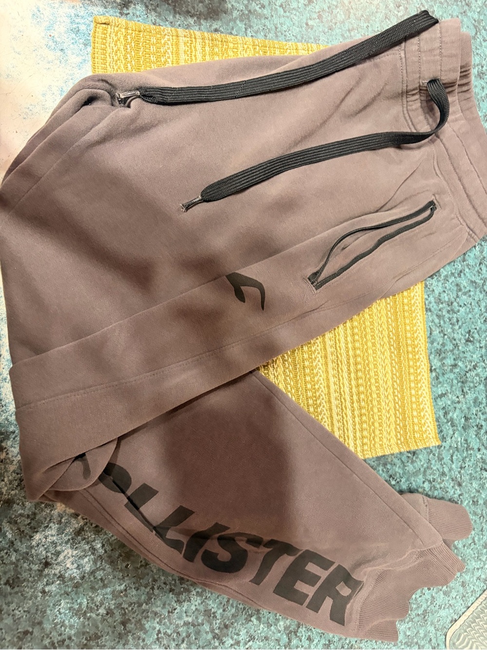 Hollister Men's Drawstring Athletic Joggers